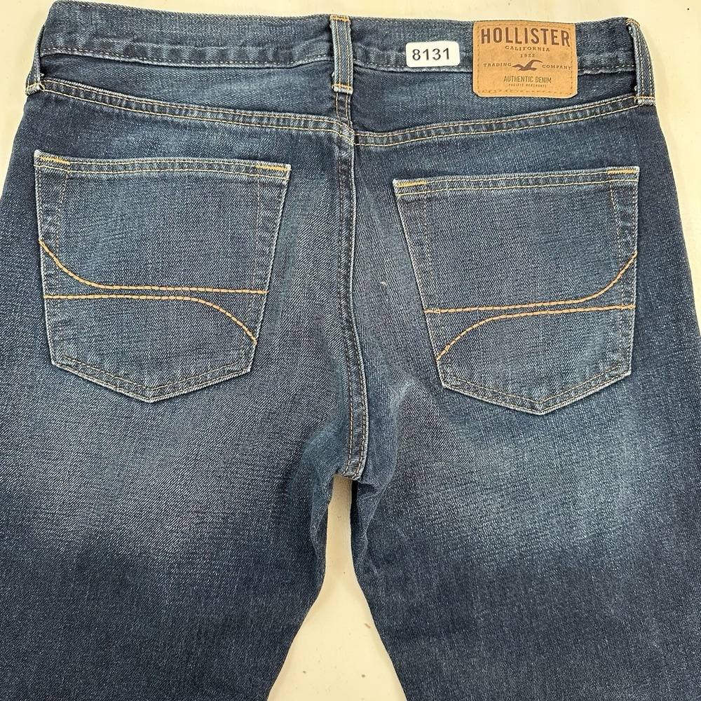 Hollister Men's Bootcut Jeans - Medium Blue Denim